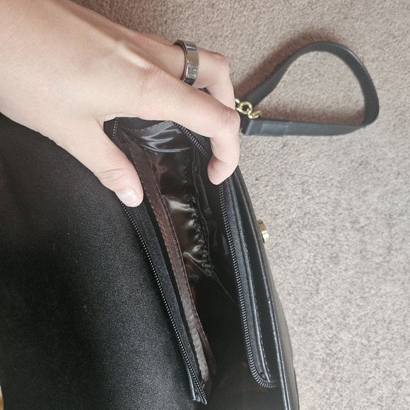 Chain Strap Faux Leather Bag - Picture 7 of 14